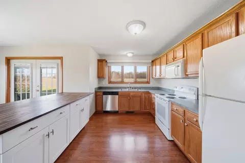 Kitchen - 896 Fields Rd, Dansville, MI 48819 photo 2 of 4