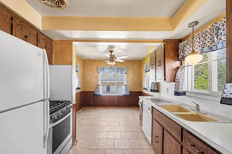 Kitchen - 24924 Princeton St, Dearborn, MI 48124 photo 1 of 3