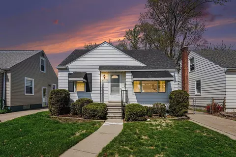 Exterior - 24924 Princeton St, Dearborn, MI 48124 photo 4 of 4