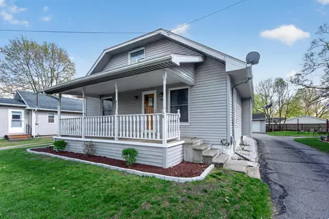 Exterior - 911 E Mcdevitt Ave, Jackson, MI 49203 photo 5 of 10