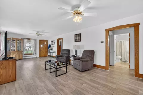 Living - 911 E Mcdevitt Ave, Jackson, MI 49203 photo 1 of 8