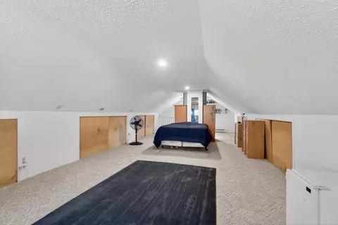Bedroom - 911 E Mcdevitt Ave, Jackson, MI 49203 photo 5 of 7
