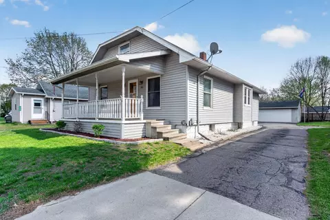 911 E Mcdevitt Ave, Jackson, MI 49203