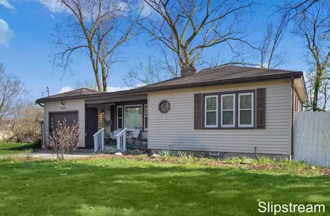 1442 Kendall St SE, Grand Rapids, MI 49508