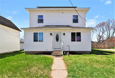 136 S Hemlock St, Evart, MI 49631