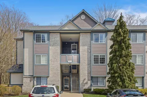 18372 N Ridge Ct #6, Spring Lake, MI 49456