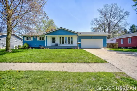 5570 Marlin Ave, Hudsonville, MI 49426