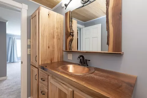 Bath - 503 E Cass St, Schoolcraft, MI 49087 photo 2 of 3