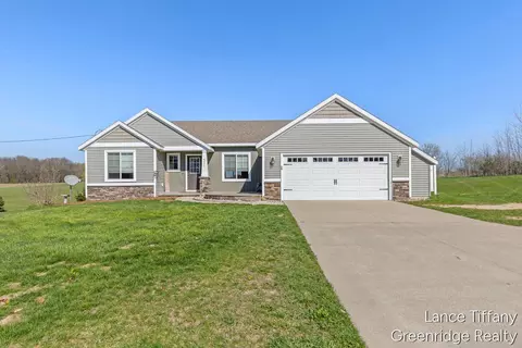 9334 Shaner Ave NE, Rockford, MI 49341