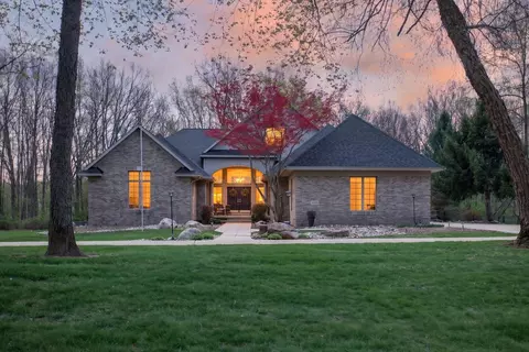 4929 Country Ln, Jackson, MI 49201