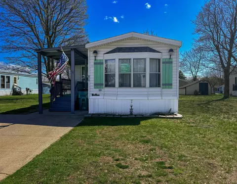 81 Cherry Ct, Muskegon, MI 49445