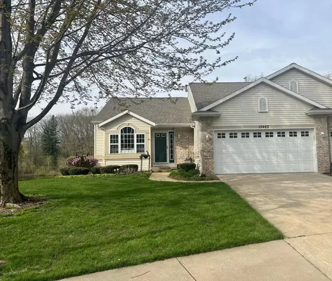 15443 Winchester Cir, Grand Haven, MI 49417