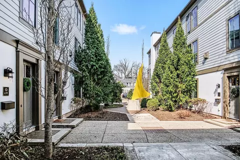 694 Croswell Ave SE, Grand Rapids, MI 49506