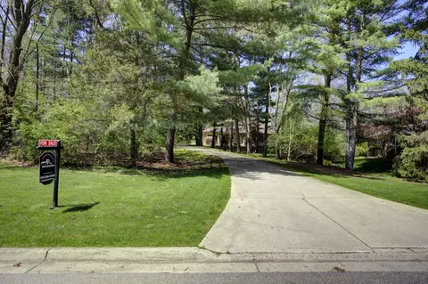 3678 W Primilia Ln, Jackson, MI 49201