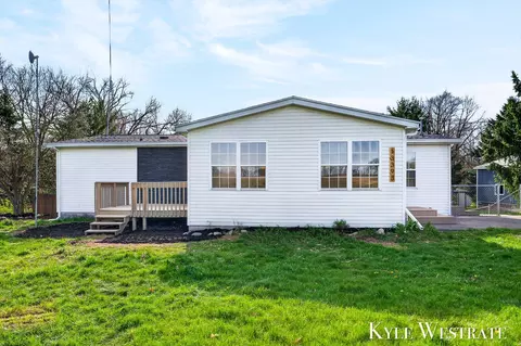 13393 Cypress Ave, Sand Lake, MI 49343