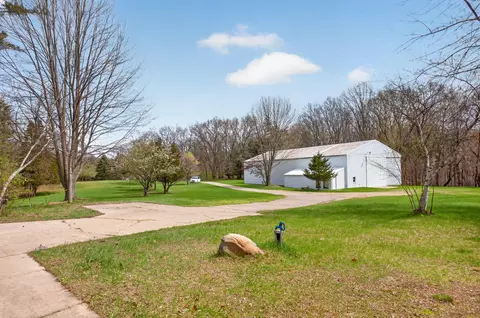 Exterior - 1865 Lindsey, Jackson, MI 49201 photo 5 of 8