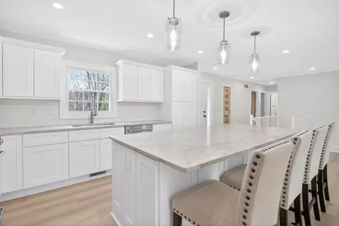 Kitchen - 1865 Lindsey, Jackson, MI 49201 photo 3 of 4