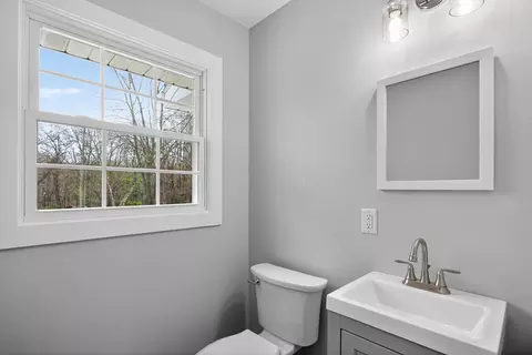 Bath - 1865 Lindsey, Jackson, MI 49201 photo 1 of 5