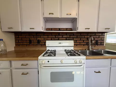 Kitchen - 615 Orange St, Jackson, MI 49202 photo 2 of 3