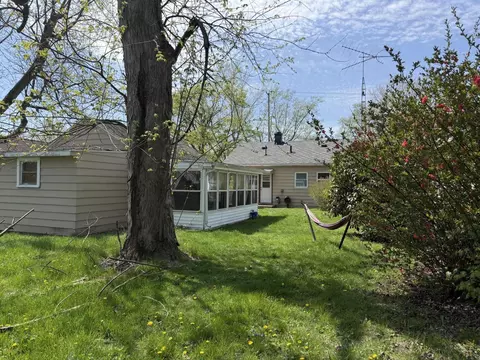 Exterior - 615 Orange St, Jackson, MI 49202 photo 5 of 6