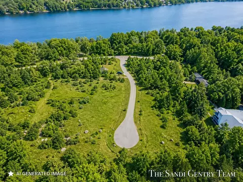 7 Birch Ct, Charlevoix, MI 49720