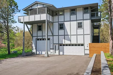 2949 Pagoda Path, Stevensville, MI 49127