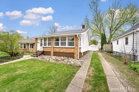 1116 Atlantic St NW, Grand Rapids, MI 49504