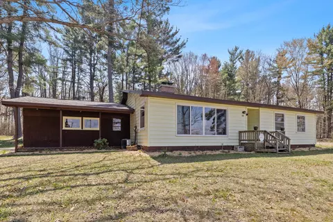 634 Croton Dr, Newaygo, MI 49337