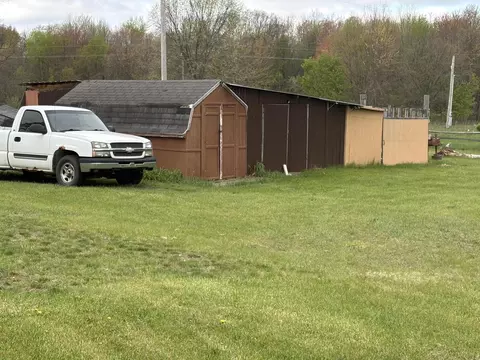 8216 Marsh Rd, Plainwell, MI 49080 photo 3
