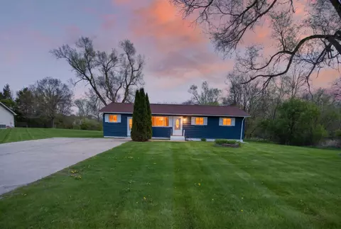 Exterior - 6040 Brooklyn Rd, Jackson, MI 49201 photo 2 of 12