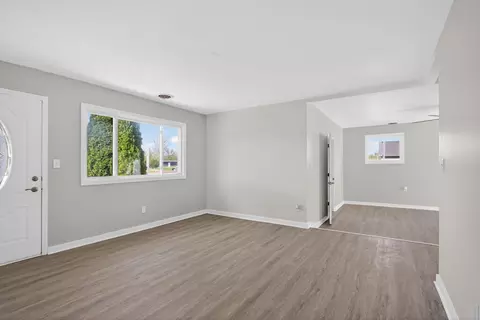 Living - 6040 Brooklyn Rd, Jackson, MI 49201 photo 1 of 9