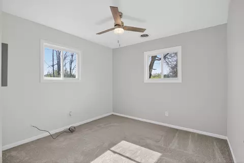 Bedroom - 6040 Brooklyn Rd, Jackson, MI 49201 photo 6 of 13