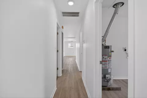 Entry Way - 6040 Brooklyn Rd, Jackson, MI 49201 photo 1 of 1