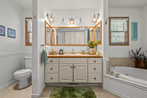 Bath - 3185 Totem Trl, Reading, MI 49274 photo 4 of 7