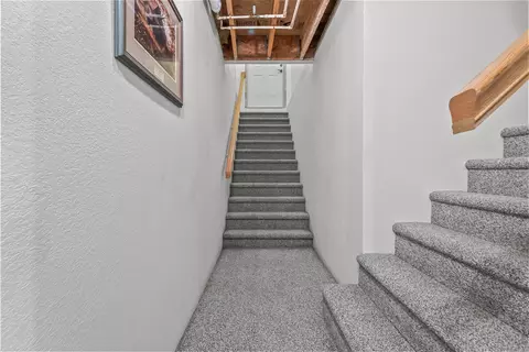 Entry Way - 3185 Totem Trl, Reading, MI 49274 photo 3 of 4