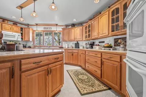 Kitchen - 3185 Totem Trl, Reading, MI 49274 photo 2 of 5