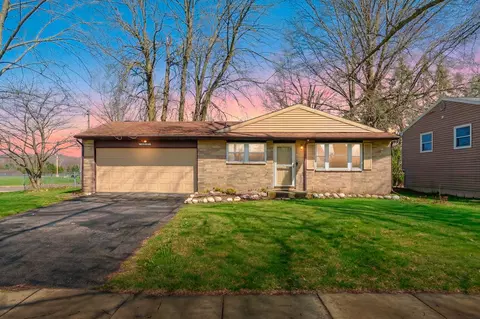 4317 Farnham Ave, Portage, MI 49002