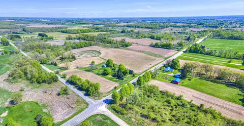 2951 N Meridian Rd, Hudson, MI 49247