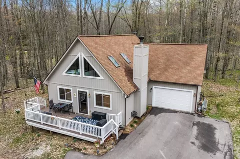9341 Center Ln, Canadian Lakes, MI 49346