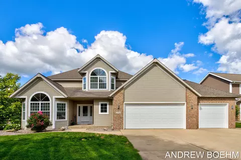 2586 Marble Ct, Zeeland, MI 49464