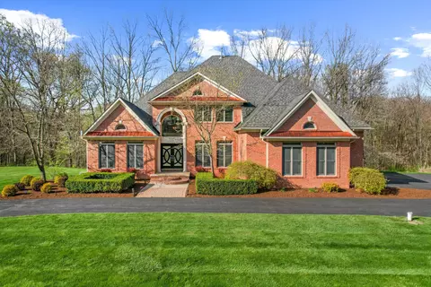 3443 Oak Park Dr, Saline, MI 48176