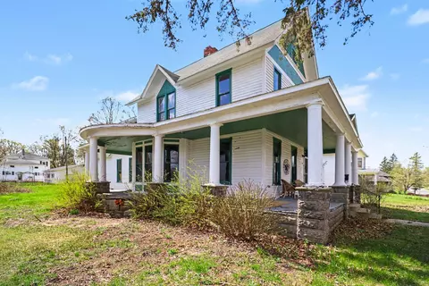 423 W Upton Ave, Reed City, MI 49677