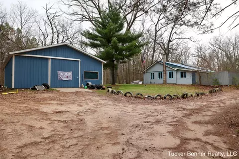 7074 Holton-duck Lake Rd, Holton, MI 49425