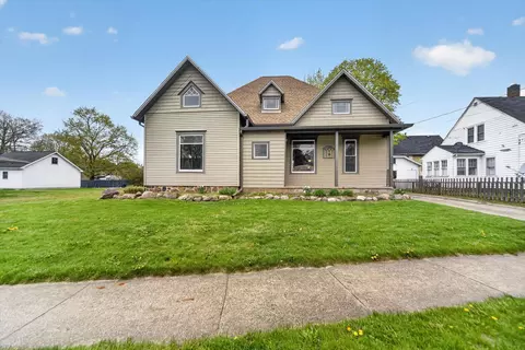 206 Exchange St, Marshall, MI 49068