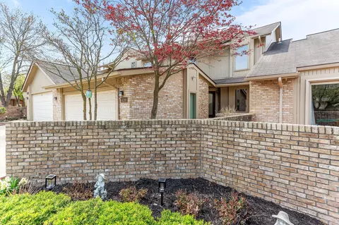 4291 Foxpointe Dr #53, West Bloomfield, MI 48323