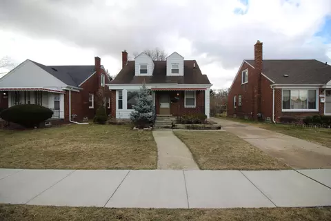 16230 Toepfer Dr, Eastpointe, MI 48021