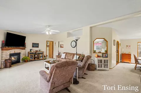 1235 Willow Dr, Stanton, MI 48888 photo 5
