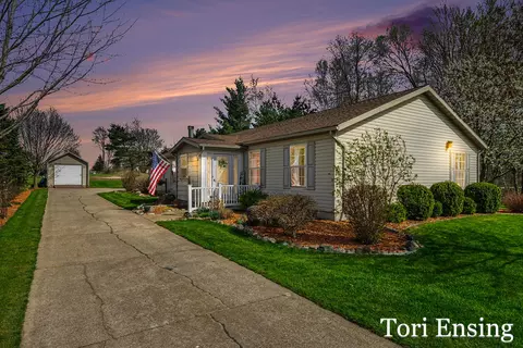 1235 Willow Dr, Stanton, MI 48888
