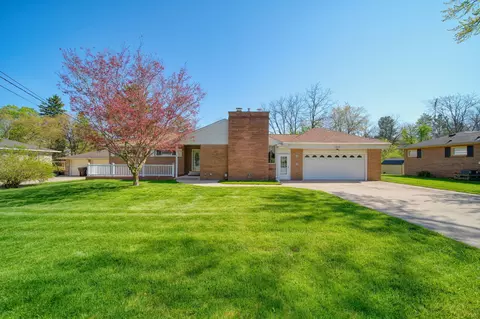 1229 Levant St, Jackson, MI 49203