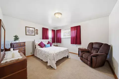 Bedroom - 1229 Levant St, Jackson, MI 49203 photo 1 of 4
